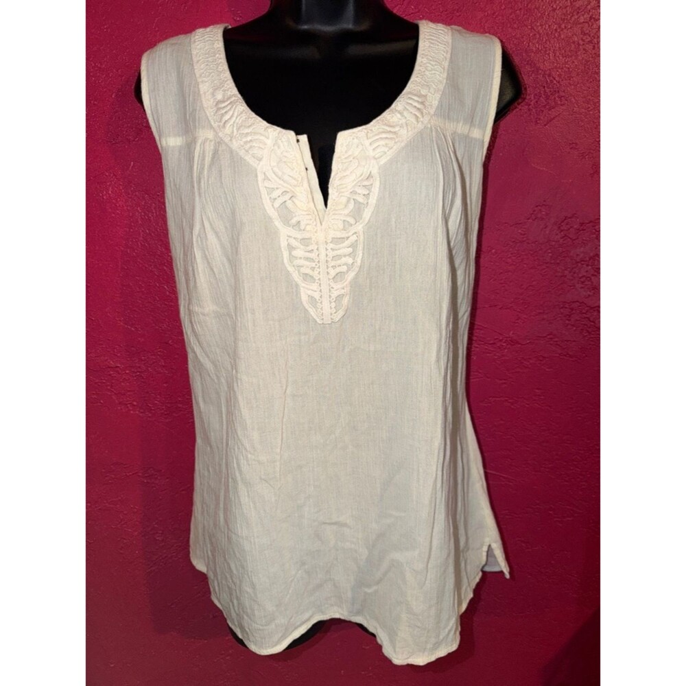 Eddie Bauer cream 100% cotton sheer sleeveless boho top. Crochet lace trim. Sz L